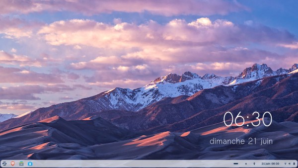 desktop clock.jpg